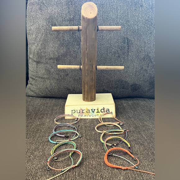 Pura Vida hand-made Wooden Tree Display - Picture 1 of 3